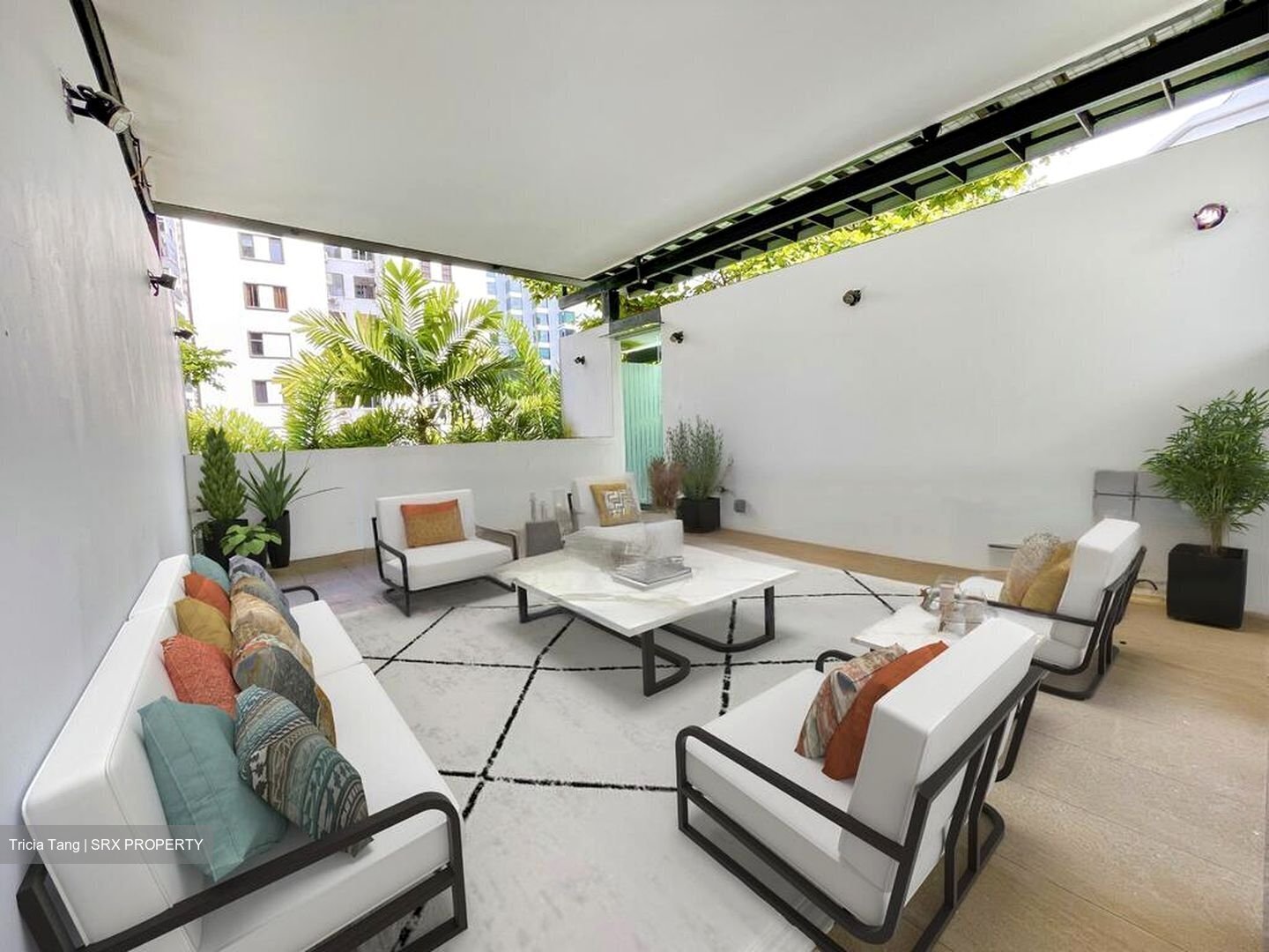 Orchard Road (D9), Terrace #455772351